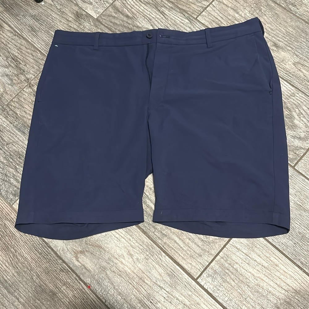 Peter Millar Crown Crafted shorts NWOT - size 38